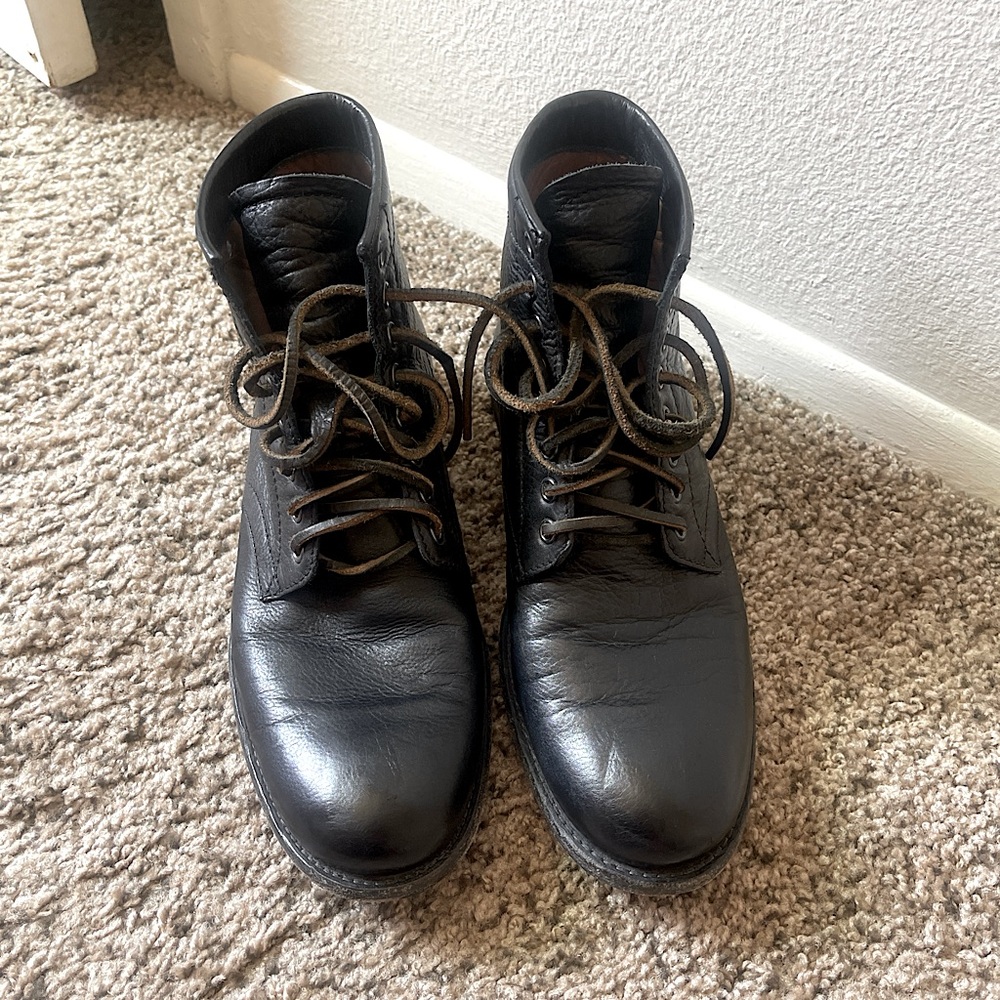 Men’s FRYE combat boots